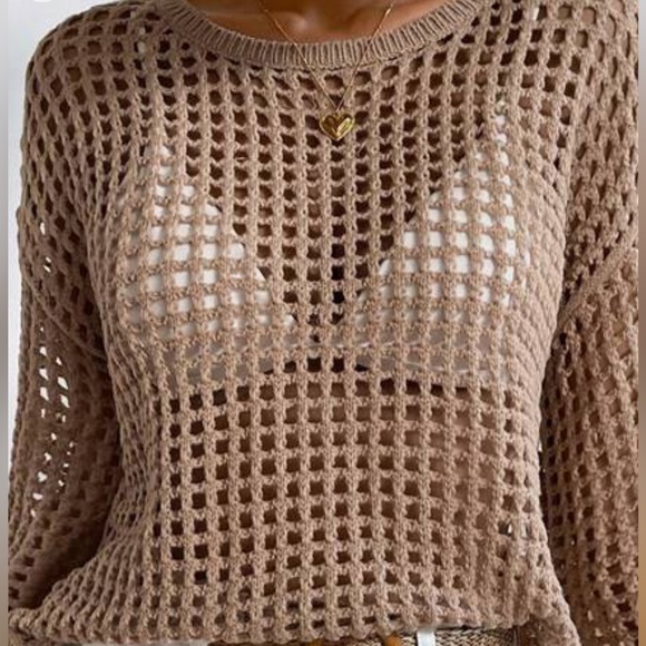 New hollow out long sleeve top - Picture 2 of 5